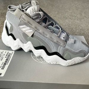 NWT Adidas sz 8 EXHIBIT B MID BASKETBALL SHOES women’s